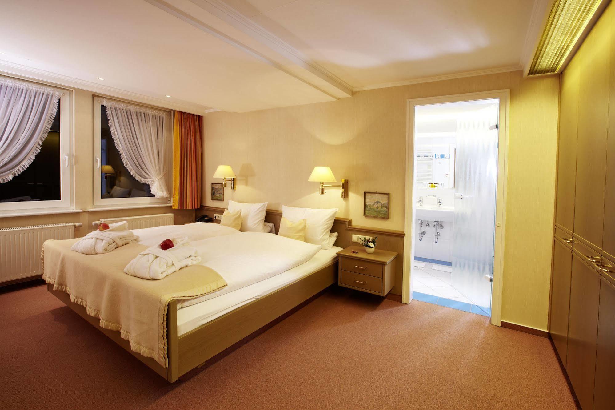 Romantik Hotel Stoermann Schmallenberg Esterno foto